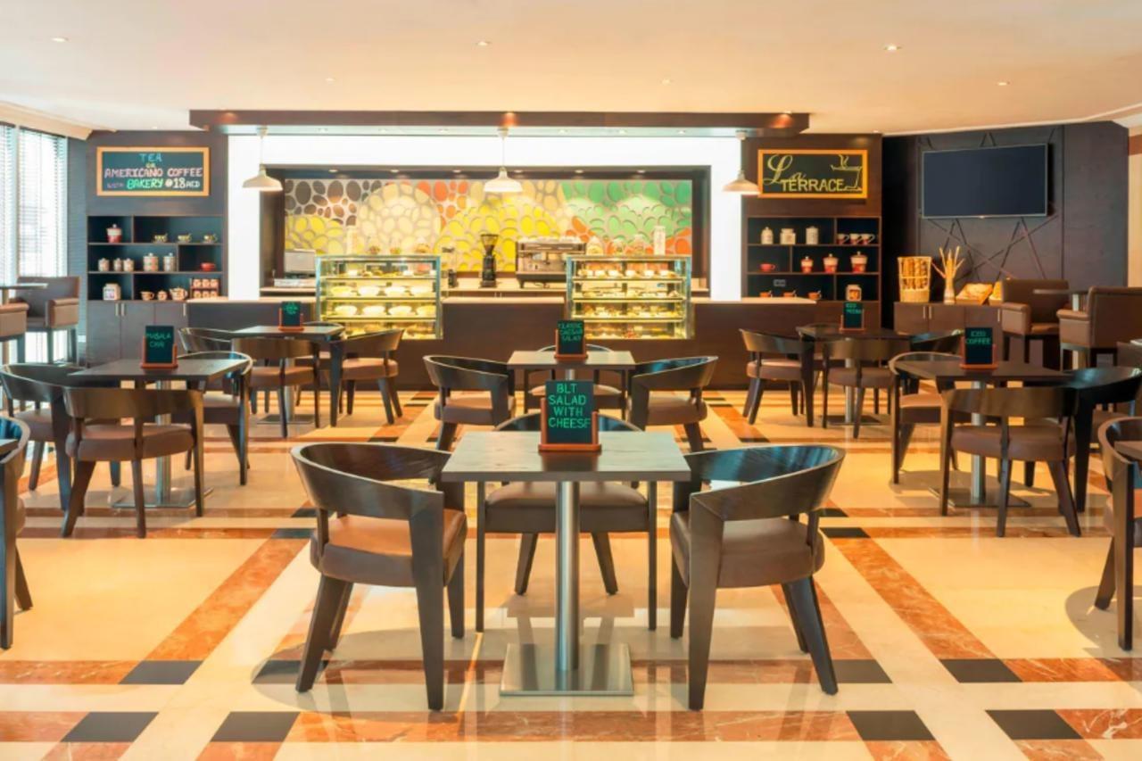 Majestic Premier Hotel Burdubai Exterior photo